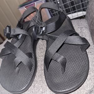 Chaco Womens 10 W Z/2 sandals black